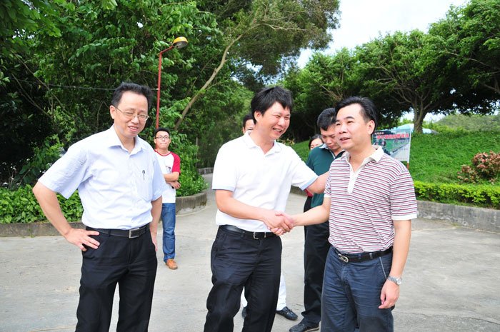 �����L�����������{���е½������B(t��i)��